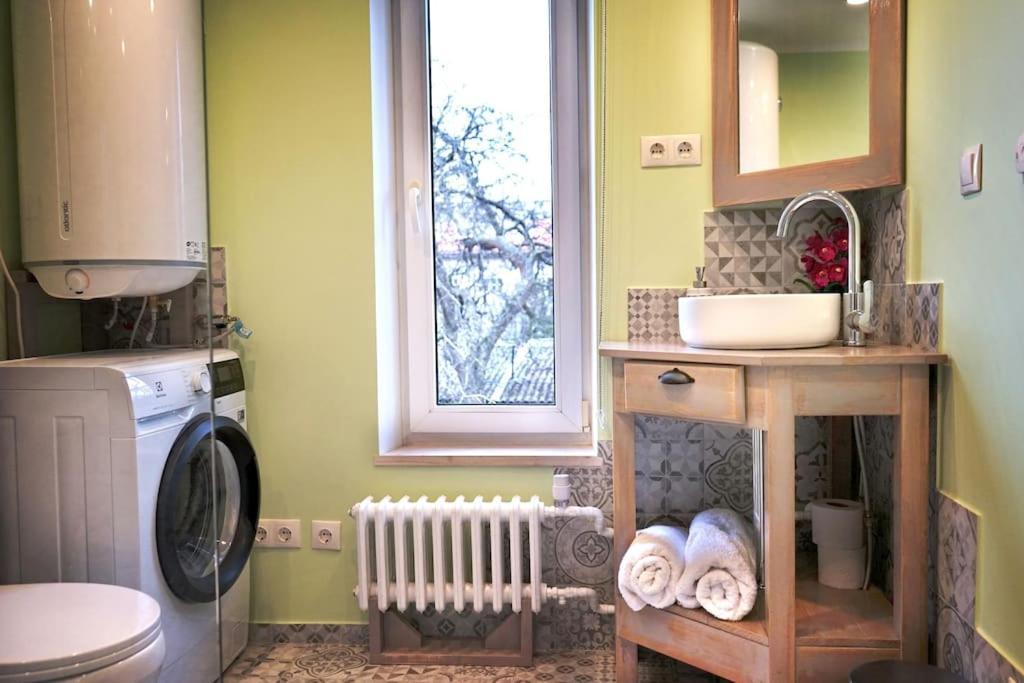 Prime 2Br/Ba Apt Next To Main Station & Olympic Center Liepāja Buitenkant foto