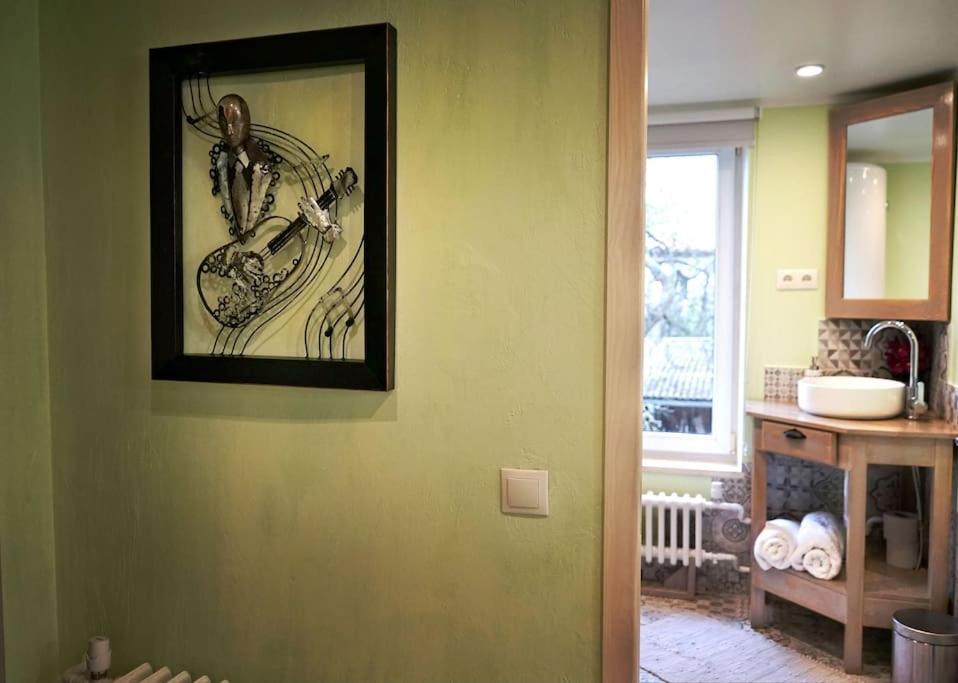 Prime 2Br/Ba Apt Next To Main Station & Olympic Center Liepāja Buitenkant foto